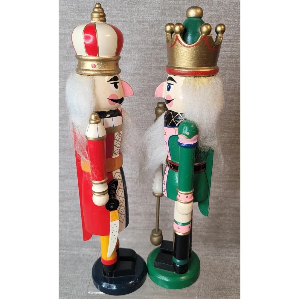 2 Wooden Nutcrackers Red Green Pink Multicolor 12